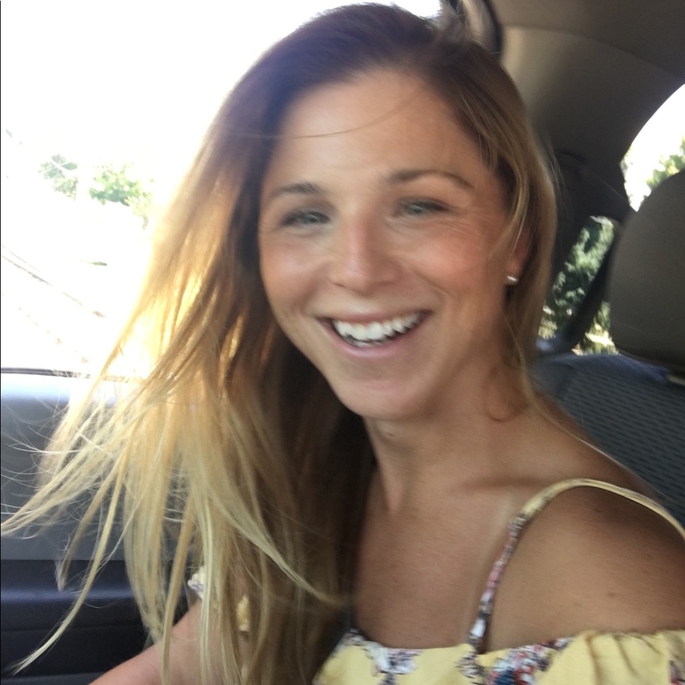 Meet your Posher, Jennifer